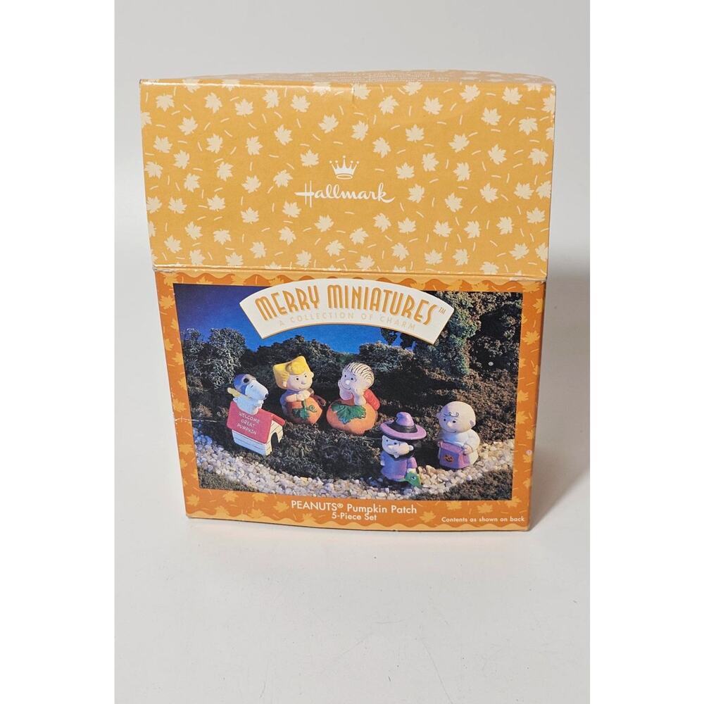 Vintage 1996 Hallmark Peanuts Pumpkin Patch Merry Miniatures